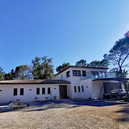 La Brise Provencale Homestay *