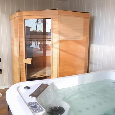 La Brise Provencale Homestay *