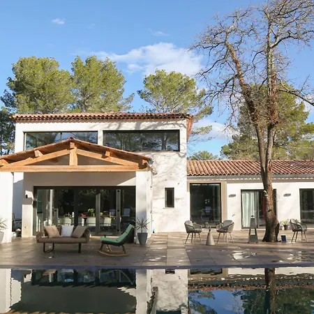 La Brise Provencale Homestay *